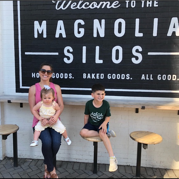 Meet your Posher, Megan - Picture 4 of 8